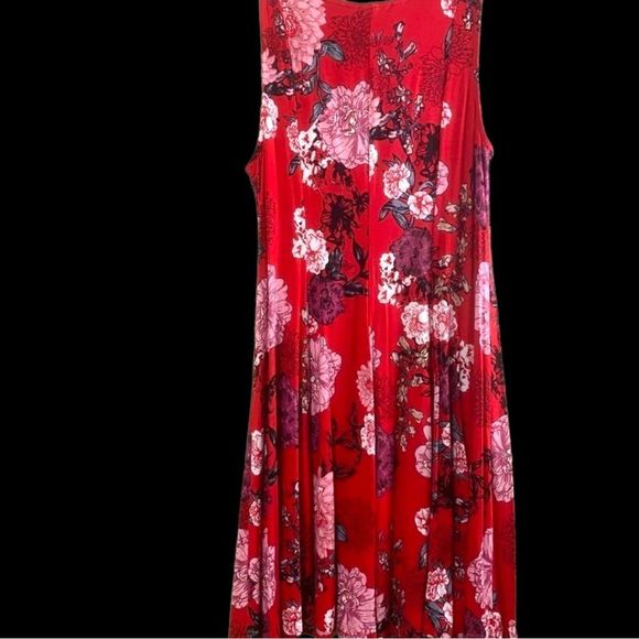 Premise Sz S Red Floral Dress NWT - Picture 2 of 4